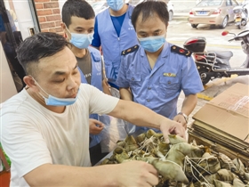 石獅開展節前食品安全專項檢查行動 對粽子進行質量監督抽檢