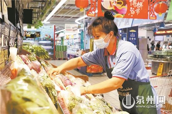 確保轄區民生物資供應充足 商超采取無接觸配送服務