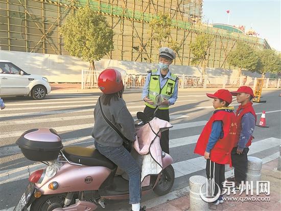 臺商區規范摩托車、電動車交通秩序 做到逢車必查逢違必究