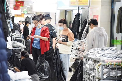 石獅網絡零售額居泉州首位 服裝鞋帽是優(yōu)勢產品